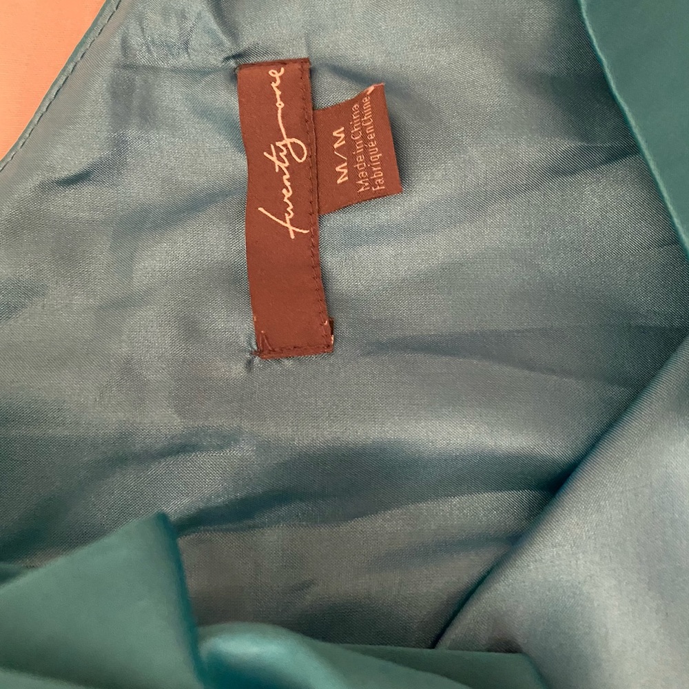 Dress - Picture 3 of 7